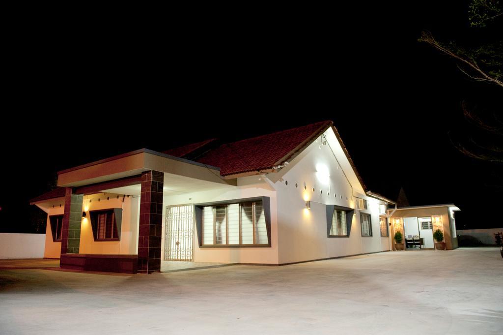 Raintown Inn Тайпинг Экстерьер фото